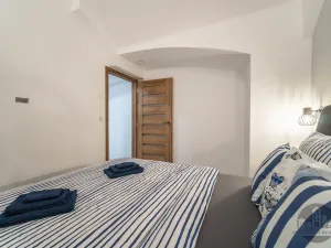 Pronájem bytu 2+kk, Praha - Karlín, Sokolovská, 40 m2