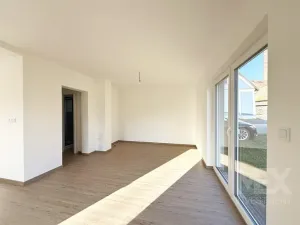 Prodej rodinného domu, Uhersko, 84 m2