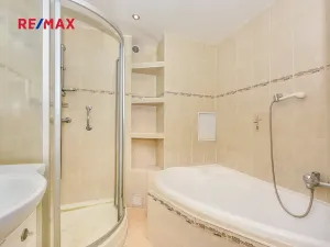 Prodej bytu 2+1, Plzeň, Chelčického, 74 m2