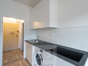 Pronájem bytu 2+kk, Praha - Vršovice, Novorossijská, 38 m2