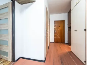 Pronájem bytu 2+kk, Praha - Kobylisy, Kaňkovského, 43 m2