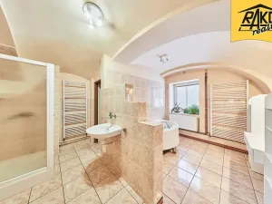 Prodej rodinného domu, Trutnov, 275 m2