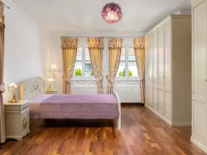 Prodej rodinného domu, Praha - Kolovraty, V louce, 495 m2