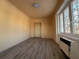 Pronájem bytu 2+kk, Praha - Vysočany, Pod pekárnami, 45 m2