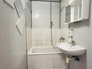 Pronájem bytu 1+kk, Ostrava - Moravská Ostrava, Varenská, 28 m2