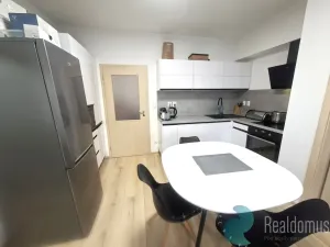 Pronájem bytu 3+kk, České Budějovice, Na Zlaté stoce, 77 m2