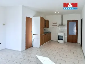 Pronájem rodinného domu, Pardubice - Svítkov, Hradčanská, 90 m2