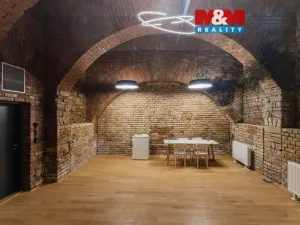 Prodej komerční nemovitosti, Kroměříž, Tovačovského, 43 m2