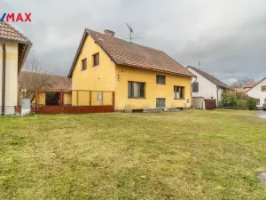 Prodej rodinného domu, Vrchotovy Janovice, 435 m2