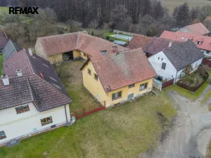 Prodej rodinného domu, Vrchotovy Janovice, 435 m2