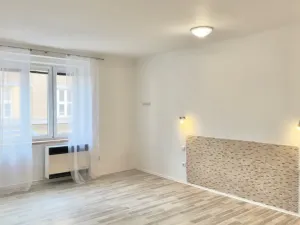 Pronájem bytu 2+1, Kutná Hora - Hlouška, Nerudova, 48 m2