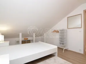 Pronájem bytu 3+kk, Praha - Hlubočepy, Pod Žvahovem, 59 m2