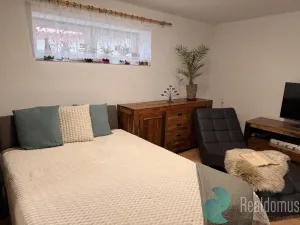 Prodej bytu 2+1, Chvalovice, 78 m2