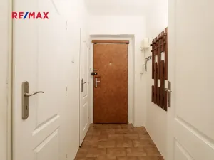 Prodej bytu 3+1, Praha - Záběhlice, Hlavní, 71 m2