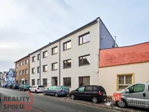 Pronájem kanceláře, Pardubice - Zelené Předměstí, V Ráji, 740 m2