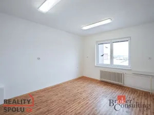 Pronájem kanceláře, Pardubice - Zelené Předměstí, V Ráji, 740 m2