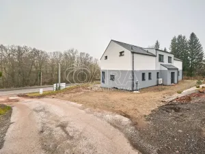 Prodej bytu 4+kk, Mladé Buky - Hertvíkovice, 132 m2