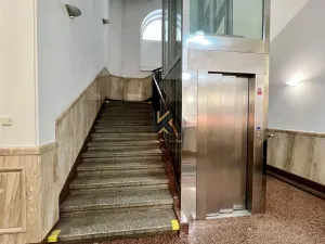 Pronájem kanceláře, Praha - Nové Město, Washingtonova, 35 m2