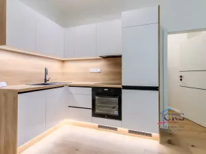 Prodej bytu 2+kk, Praha - Nusle, U křížku, 37 m2