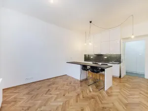 Prodej bytu 2+kk, Praha - Vršovice, Na spojce, 55 m2