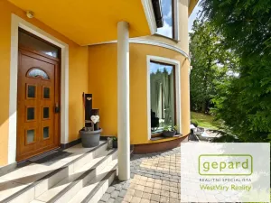 Prodej rodinného domu, Nová Role - Mezirolí, 310 m2