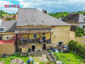 Prodej rodinného domu, Úterý, 677 m2