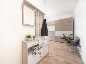 Pronájem bytu 3+kk, Brno, Tkalcovská, 74 m2