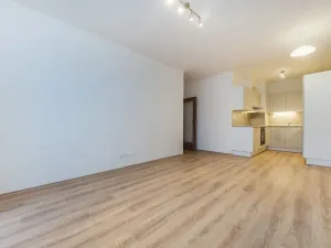Pronájem bytu 2+kk, Praha - Kyje, Sicherova, 50 m2