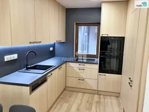 Pronájem bytu 3+1, Plzeň - Severní Předměstí, Lochotínská, 65 m2