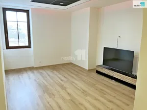 Pronájem bytu 3+1, Plzeň - Severní Předměstí, Lochotínská, 65 m2