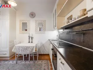 Pronájem bytu 2+kk, Karlovy Vary, K. Čapka, 48 m2