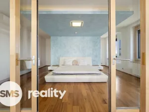 Pronájem atypického bytu, Brno - Štýřice, Pražákova, 332 m2