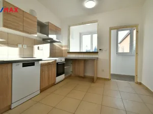 Pronájem bytu 3+1, Nová Paka, Masarykovo náměstí, 93 m2