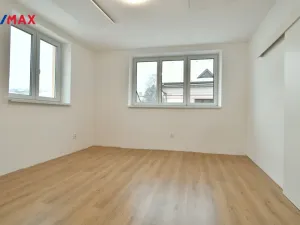 Pronájem bytu 3+1, Nová Paka, Masarykovo náměstí, 93 m2
