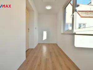 Pronájem bytu 3+1, Nová Paka, Masarykovo náměstí, 93 m2