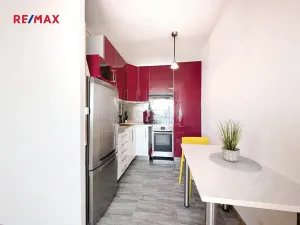 Pronájem bytu 1+kk, Praha - Černý Most, Doležalova, 33 m2