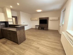 Pronájem bytu 3+kk, Hradec Králové - Pražské Předměstí, Vocelova, 93 m2