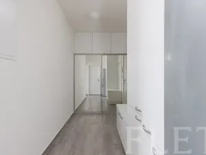 Pronájem bytu 1+kk, Praha - Hloubětín, Za černým mostem, 36 m2