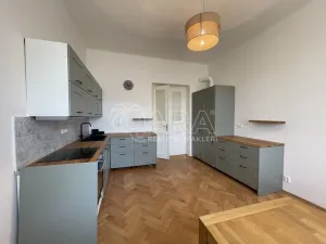 Pronájem bytu 2+1, Praha - Vinohrady, Lužická, 74 m2