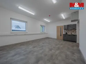 Pronájem skladu, Zubří, U Traktorky, 256 m2