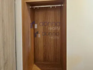 Pronájem bytu 2+kk, Praha, Waltariho, 54 m2