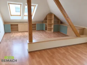 Pronájem kanceláře, Uherské Hradiště, Mariánské náměstí, 35 m2