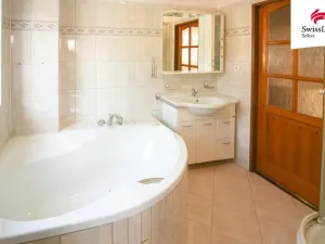 Prodej rodinného domu, Hodice, 240 m2