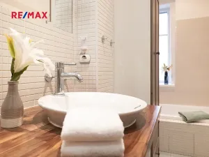 Prodej bytu 2+kk, Praha - Holešovice, Tovární, 77 m2