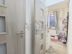 Prodej bytu 3+kk, Praha - Kamýk, Cholupická, 45 m2