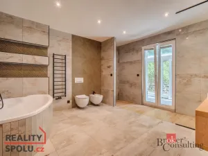 Prodej rodinného domu, Turnov - Bukovina, 450 m2