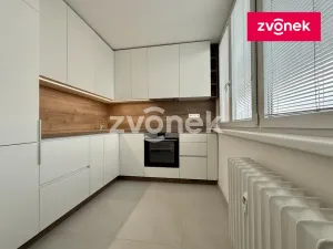 Prodej bytu 3+1, Uherský Brod, nám. 1. máje, 61 m2