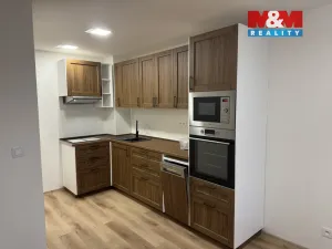 Pronájem bytu 2+kk, Praha, Brdlíkova, 42 m2