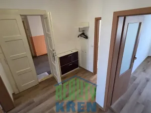 Pronájem bytu 2+1, Roztoky, Tyršovo nám., 65 m2