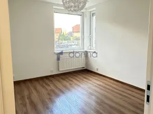Pronájem bytu 3+kk, Praha, Pastevců, 82 m2